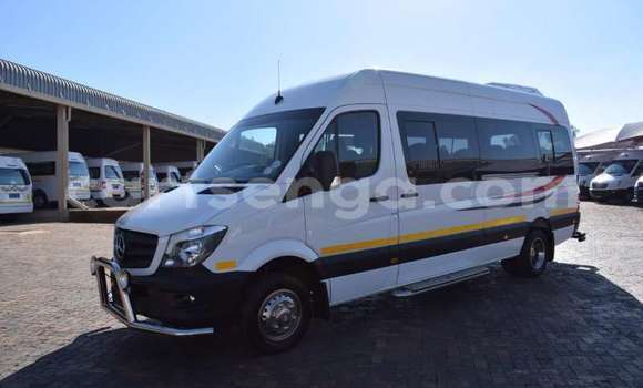 Acheter Occasion Voiture Mercedes‒Benz C-klasse AMG Blanc à Bhunya, Manzini Acheter Occasion Voiture Mercedes‒Benz C-klasse AMG Blanc à Bhunya, Manzini