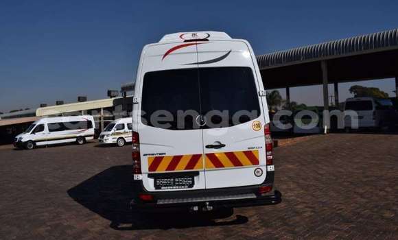 Acheter Occasion Voiture Mercedes‒Benz C-klasse AMG Blanc à Bhunya, Manzini Acheter Occasion Voiture Mercedes‒Benz C-klasse AMG Blanc à Bhunya, Manzini