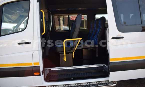 Acheter Occasion Voiture Mercedes‒Benz C-klasse AMG Blanc à Bhunya, Manzini Acheter Occasion Voiture Mercedes‒Benz C-klasse AMG Blanc à Bhunya, Manzini