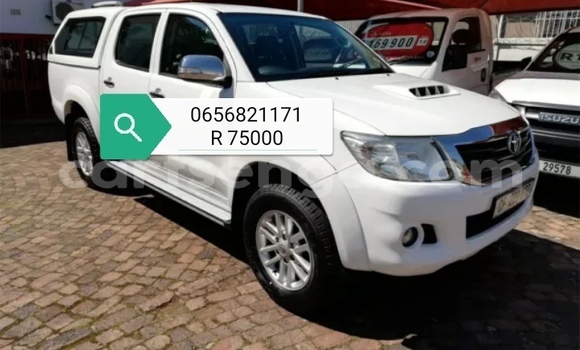 Nunua Ilio tumika Toyota Hilux White Gari ndani ya Ezulwini nchini Hhohho Nunua Ilio tumika Toyota Hilux White Gari ndani ya Ezulwini nchini Hhohho