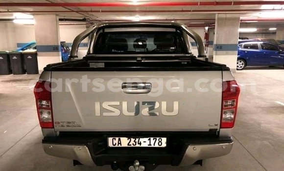 Nunua Ilio tumika Isuzu KB Silver Gari ndani ya Ezulwini nchini Hhohho Nunua Ilio tumika Isuzu KB Silver Gari ndani ya Ezulwini nchini Hhohho