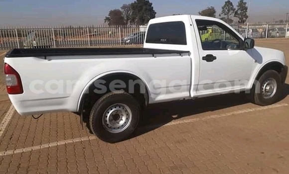 Nunua Ilio tumika Isuzu KB White Gari ndani ya Big Bend nchini Wilaya ya Lubombo Nunua Ilio tumika Isuzu KB White Gari ndani ya Big Bend nchini Wilaya ya Lubombo