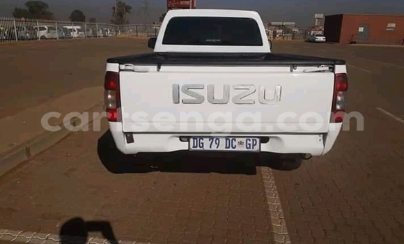 Nunua Ilio tumika Isuzu KB White Gari ndani ya Big Bend nchini Wilaya ya Lubombo Nunua Ilio tumika Isuzu KB White Gari ndani ya Big Bend nchini Wilaya ya Lubombo