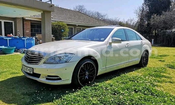 Nunua Ilio tumika Mercedes‒Benz AMG GLE Coupe White Gari ndani ya Big Bend nchini Lubombo Nunua Ilio tumika Mercedes‒Benz AMG GLE Coupe White Gari ndani ya Big Bend nchini Lubombo