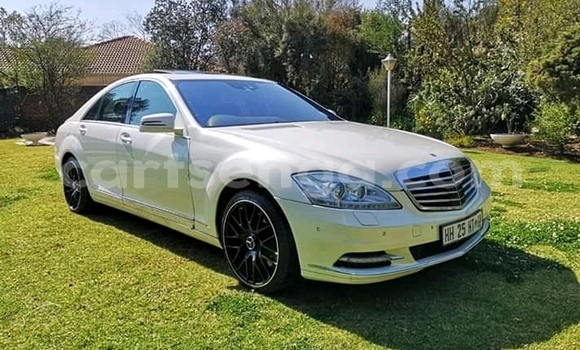 Nunua Ilio tumika Mercedes‒Benz AMG GLE Coupe White Gari ndani ya Big Bend nchini Lubombo Nunua Ilio tumika Mercedes‒Benz AMG GLE Coupe White Gari ndani ya Big Bend nchini Lubombo