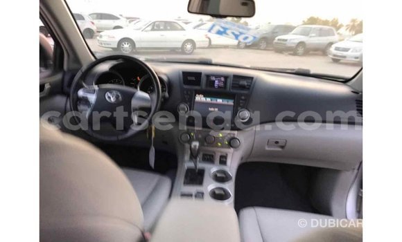 Buy Import Toyota Highlander Other Car in Import - Dubai in Hhohho Buy Import Toyota Highlander Other Car in Import - Dubai in Hhohho
