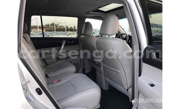 Buy Import Toyota Highlander Other Car in Import - Dubai in Hhohho Buy Import Toyota Highlander Other Car in Import - Dubai in Hhohho