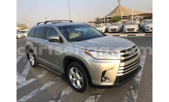 Buy Import Toyota Highlander Beige Car in Import - Dubai in Hhohho Buy Import Toyota Highlander Beige Car in Import - Dubai in Hhohho