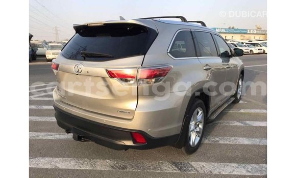 Buy Import Toyota Highlander Beige Car in Import - Dubai in Hhohho Buy Import Toyota Highlander Beige Car in Import - Dubai in Hhohho