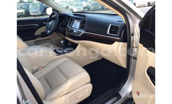 Buy Import Toyota Highlander Beige Car in Import - Dubai in Hhohho Buy Import Toyota Highlander Beige Car in Import - Dubai in Hhohho