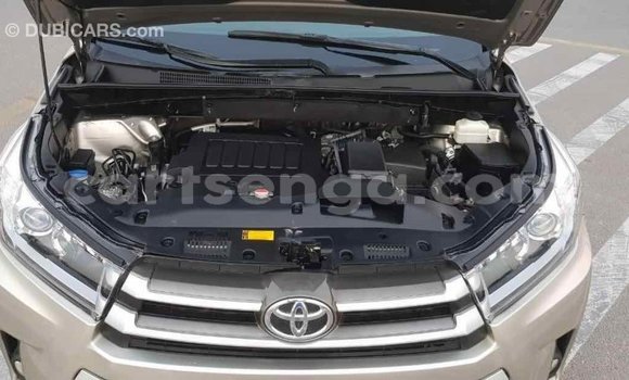 Buy Import Toyota Highlander Beige Car in Import - Dubai in Hhohho Buy Import Toyota Highlander Beige Car in Import - Dubai in Hhohho