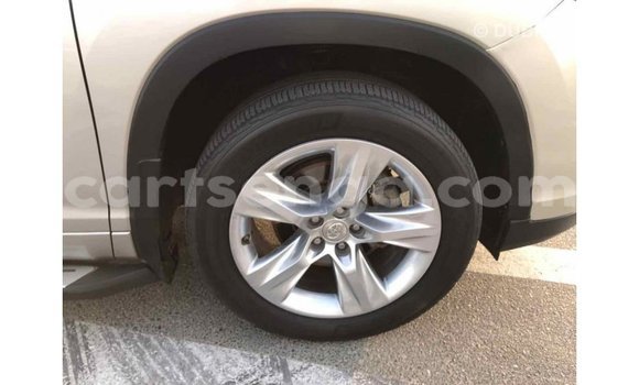 Buy Import Toyota Highlander Beige Car in Import - Dubai in Hhohho Buy Import Toyota Highlander Beige Car in Import - Dubai in Hhohho