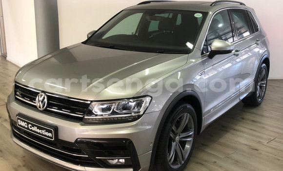 Nunua Ilio tumika Volkswagen Tiguan Silver Gari ndani ya Ezulwini nchini Hhohho Nunua Ilio tumika Volkswagen Tiguan Silver Gari ndani ya Ezulwini nchini Hhohho