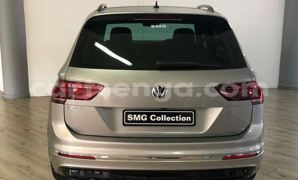 Nunua Ilio tumika Volkswagen Tiguan Silver Gari ndani ya Ezulwini nchini Hhohho Nunua Ilio tumika Volkswagen Tiguan Silver Gari ndani ya Ezulwini nchini Hhohho