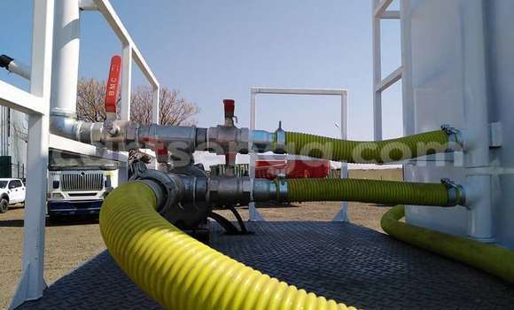 Nunua Ilio tumika Mercedes‒Benz 3331 White Lori ndani ya Manzini nchini Manzini Nunua Ilio tumika Mercedes‒Benz 3331 White Lori ndani ya Manzini nchini Manzini