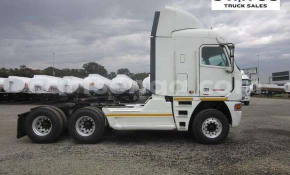 Nunua Ilio tumika Scania Irizar White Lori ndani ya Hlatikulu nchini Wilaya ya Shiselweni Nunua Ilio tumika Scania Irizar White Lori ndani ya Hlatikulu nchini Wilaya ya Shiselweni