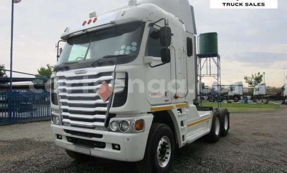 Nunua Ilio tumika Scania Irizar White Lori ndani ya Hlatikulu nchini Wilaya ya Shiselweni Nunua Ilio tumika Scania Irizar White Lori ndani ya Hlatikulu nchini Wilaya ya Shiselweni