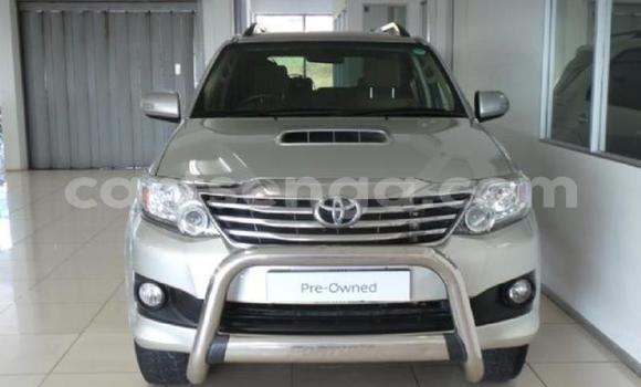 Nunua Ilio tumika Toyota Fortuner Silver Gari ndani ya Manzini nchini Manzini Nunua Ilio tumika Toyota Fortuner Silver Gari ndani ya Manzini nchini Manzini