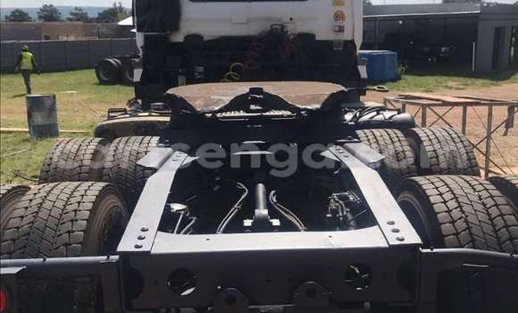 Nunua Ilio tumika Nissan UD White Lori ndani ya Hlatikulu nchini Wilaya ya Shiselweni Nunua Ilio tumika Nissan UD White Lori ndani ya Hlatikulu nchini Wilaya ya Shiselweni