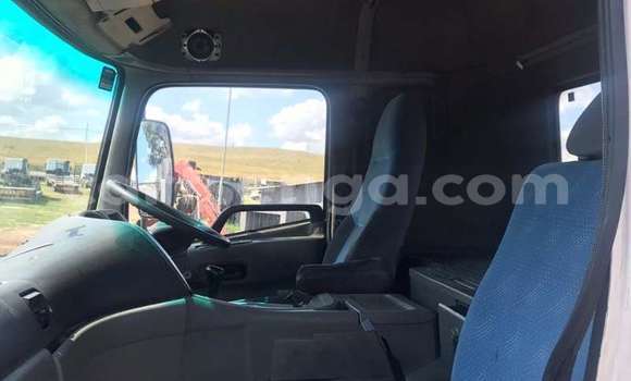 Nunua Ilio tumika Nissan UD White Lori ndani ya Hlatikulu nchini Wilaya ya Shiselweni Nunua Ilio tumika Nissan UD White Lori ndani ya Hlatikulu nchini Wilaya ya Shiselweni