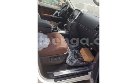 Nunua Imported Toyota Land Cruiser Brown Gari ndani ya Import - Dubai nchini Hhohho Nunua Imported Toyota Land Cruiser Brown Gari ndani ya Import - Dubai nchini Hhohho
