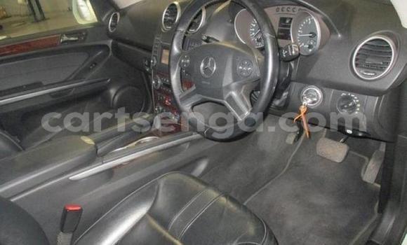 Buy Used Mercedes‒Benz ML–Class White Car in Hlatikulu in Shiselweni District Buy Used Mercedes‒Benz ML–Class White Car in Hlatikulu in Shiselweni District