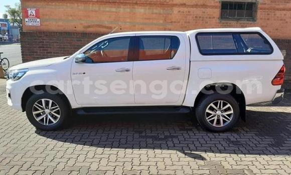 Buy Used Toyota Hilux White Car in Manzini in Manzini Buy Used Toyota Hilux White Car in Manzini in Manzini