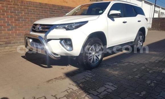 Buy Used Toyota Fortuner White Car in Manzini in Manzini Buy Used Toyota Fortuner White Car in Manzini in Manzini