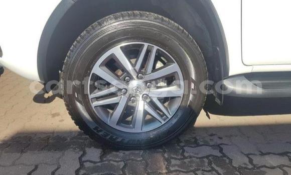 Buy Used Toyota Fortuner White Car in Manzini in Manzini Buy Used Toyota Fortuner White Car in Manzini in Manzini