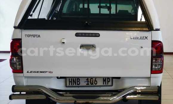 Nunua Ilio tumika Toyota Hilux White Gari ndani ya Ezulwini nchini Hhohho Nunua Ilio tumika Toyota Hilux White Gari ndani ya Ezulwini nchini Hhohho