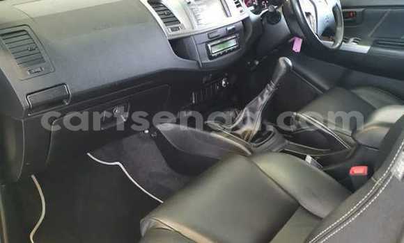 Nunua Ilio tumika Toyota Hilux White Gari ndani ya Ezulwini nchini Hhohho Nunua Ilio tumika Toyota Hilux White Gari ndani ya Ezulwini nchini Hhohho