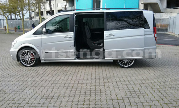 Nunua Ilio tumika Mercedes Viano Silver Gari ndani ya Ezulwini nchini Hhohho Nunua Ilio tumika Mercedes Viano Silver Gari ndani ya Ezulwini nchini Hhohho