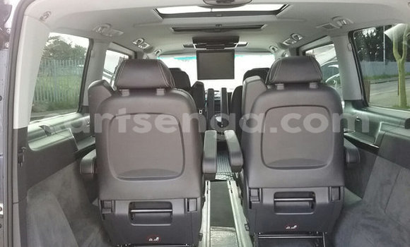 Nunua Ilio tumika Mercedes Viano Silver Gari ndani ya Ezulwini nchini Hhohho Nunua Ilio tumika Mercedes Viano Silver Gari ndani ya Ezulwini nchini Hhohho