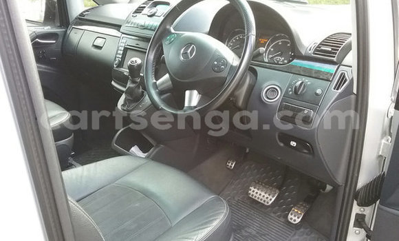 Nunua Ilio tumika Mercedes Viano Silver Gari ndani ya Ezulwini nchini Hhohho Nunua Ilio tumika Mercedes Viano Silver Gari ndani ya Ezulwini nchini Hhohho