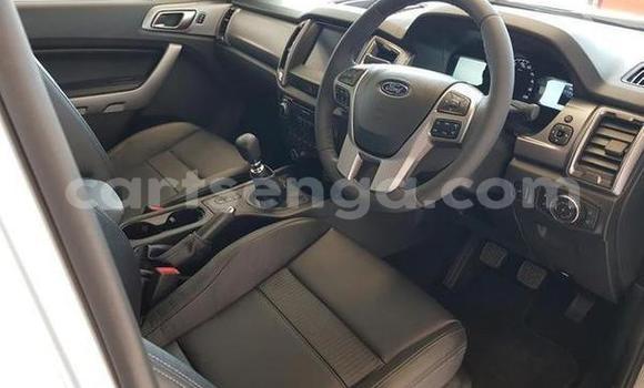 Nunua Ilio tumika Ford Ranger Silver Gari ndani ya Ezulwini nchini Hhohho Nunua Ilio tumika Ford Ranger Silver Gari ndani ya Ezulwini nchini Hhohho