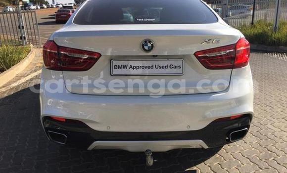 Nunua Ilio tumika BMW X6 M White Gari ndani ya Manzini nchini Manzini Nunua Ilio tumika BMW X6 M White Gari ndani ya Manzini nchini Manzini