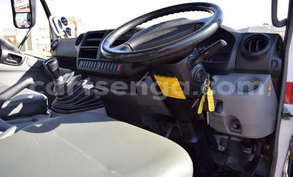 Acheter Occasion Utilitaire Hino 300 Series Blanc à Mbabane, Manzini Acheter Occasion Utilitaire Hino 300 Series Blanc à Mbabane, Manzini