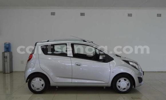 Acheter Occasion Voiture Chevrolet Spark Blanc à Big Bend, Lubombo District Acheter Occasion Voiture Chevrolet Spark Blanc à Big Bend, Lubombo District