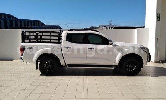 Nunua Ilio tumika Nissan Navara White Gari ndani ya Bulembu nchini Hhohho Nunua Ilio tumika Nissan Navara White Gari ndani ya Bulembu nchini Hhohho