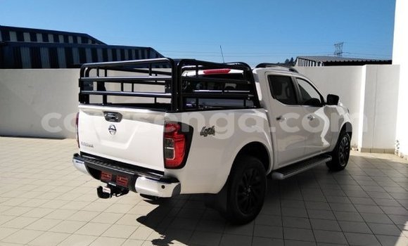 Nunua Ilio tumika Nissan Navara White Gari ndani ya Bulembu nchini Hhohho Nunua Ilio tumika Nissan Navara White Gari ndani ya Bulembu nchini Hhohho