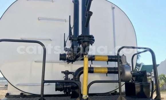 Nunua Ilio tumika Nissan UD White Lori ndani ya Hlatikulu nchini Wilaya ya Shiselweni Nunua Ilio tumika Nissan UD White Lori ndani ya Hlatikulu nchini Wilaya ya Shiselweni