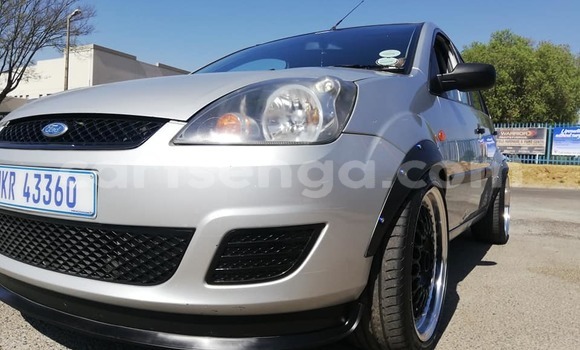 Nunua Ilio tumika Ford Fiesta Silver Gari ndani ya Ezulwini nchini Hhohho Nunua Ilio tumika Ford Fiesta Silver Gari ndani ya Ezulwini nchini Hhohho