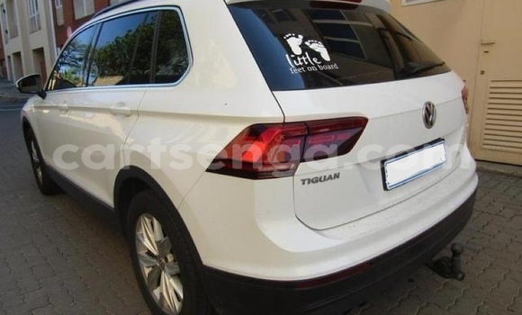 Buy Used Volkswagen Tiguan White Car in Big Bend in Lubombo District Buy Used Volkswagen Tiguan White Car in Big Bend in Lubombo District