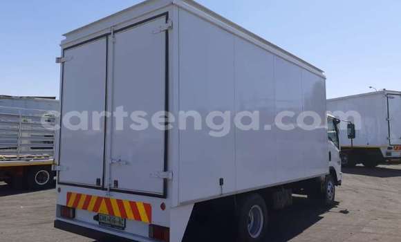 Nunua Ilio tumika Isuzu FTR 850 White Lori ndani ya Mbabane nchini Manzini Nunua Ilio tumika Isuzu FTR 850 White Lori ndani ya Mbabane nchini Manzini