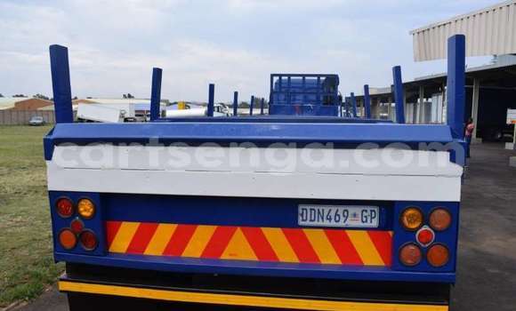 Nunua Ilio tumika Mitsubishi L400 Blue Lori ndani ya Mbabane nchini Manzini Nunua Ilio tumika Mitsubishi L400 Blue Lori ndani ya Mbabane nchini Manzini