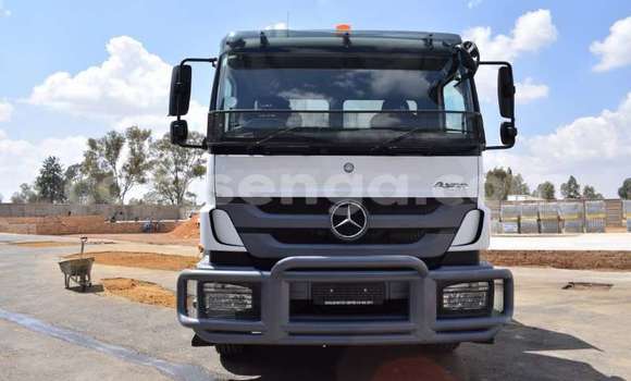 Nunua Ilio tumika Mercedes‒Benz 2628 White Lori ndani ya Mbabane nchini Manzini Nunua Ilio tumika Mercedes‒Benz 2628 White Lori ndani ya Mbabane nchini Manzini