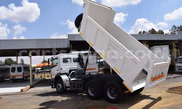 Nunua Ilio tumika Mercedes‒Benz 2628 White Lori ndani ya Mbabane nchini Manzini Nunua Ilio tumika Mercedes‒Benz 2628 White Lori ndani ya Mbabane nchini Manzini