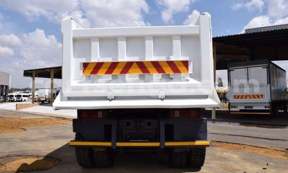 Nunua Ilio tumika Mercedes‒Benz 2628 White Lori ndani ya Mbabane nchini Manzini Nunua Ilio tumika Mercedes‒Benz 2628 White Lori ndani ya Mbabane nchini Manzini