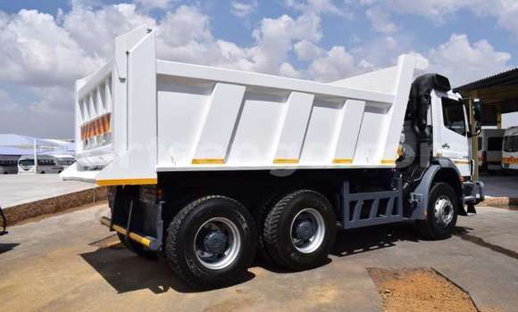 Nunua Ilio tumika Mercedes‒Benz 2628 White Lori ndani ya Mbabane nchini Manzini Nunua Ilio tumika Mercedes‒Benz 2628 White Lori ndani ya Mbabane nchini Manzini