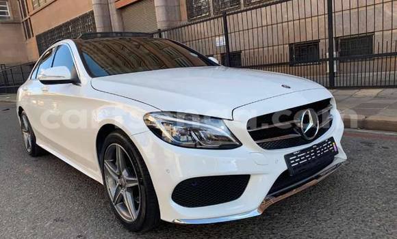 Nunua Ilio tumika Mercedes‒Benz C–Class White Gari ndani ya Ezulwini nchini Hhohho Nunua Ilio tumika Mercedes‒Benz C–Class White Gari ndani ya Ezulwini nchini Hhohho